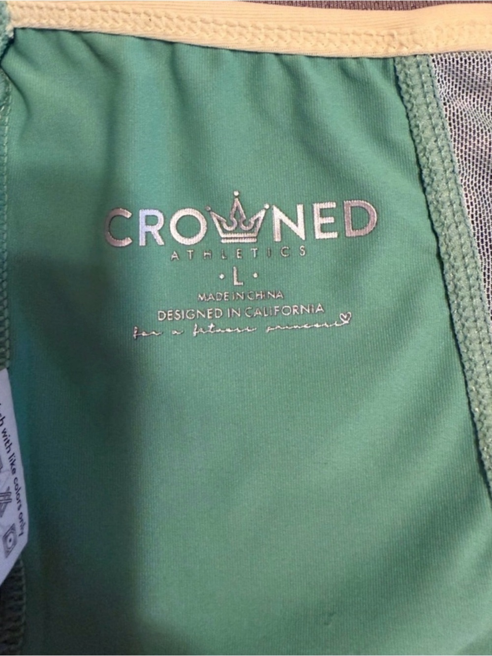 Crowned athletics lily pad flow - tank Large. - Picture 3 of 6